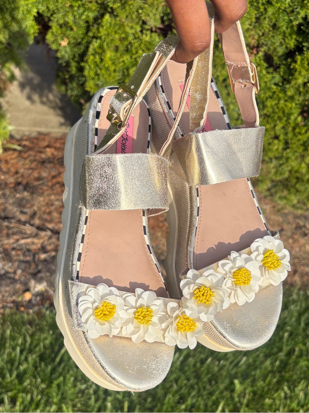 Girls' Gold Flower Strap Sandals